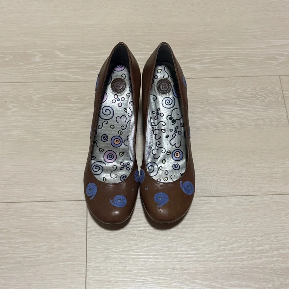 Vintage Morenatom Brown Heels with Blue Accents